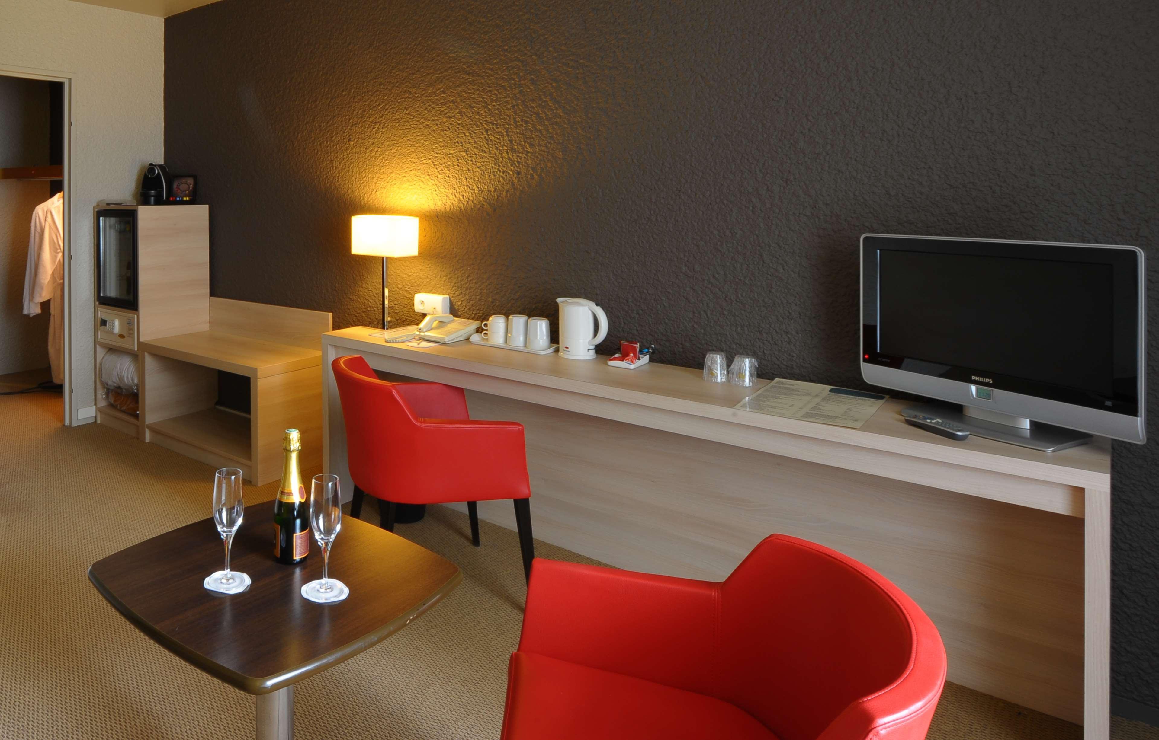 Best Western Porte Du Forez Andrezieux-Boutheon Exteriör bild